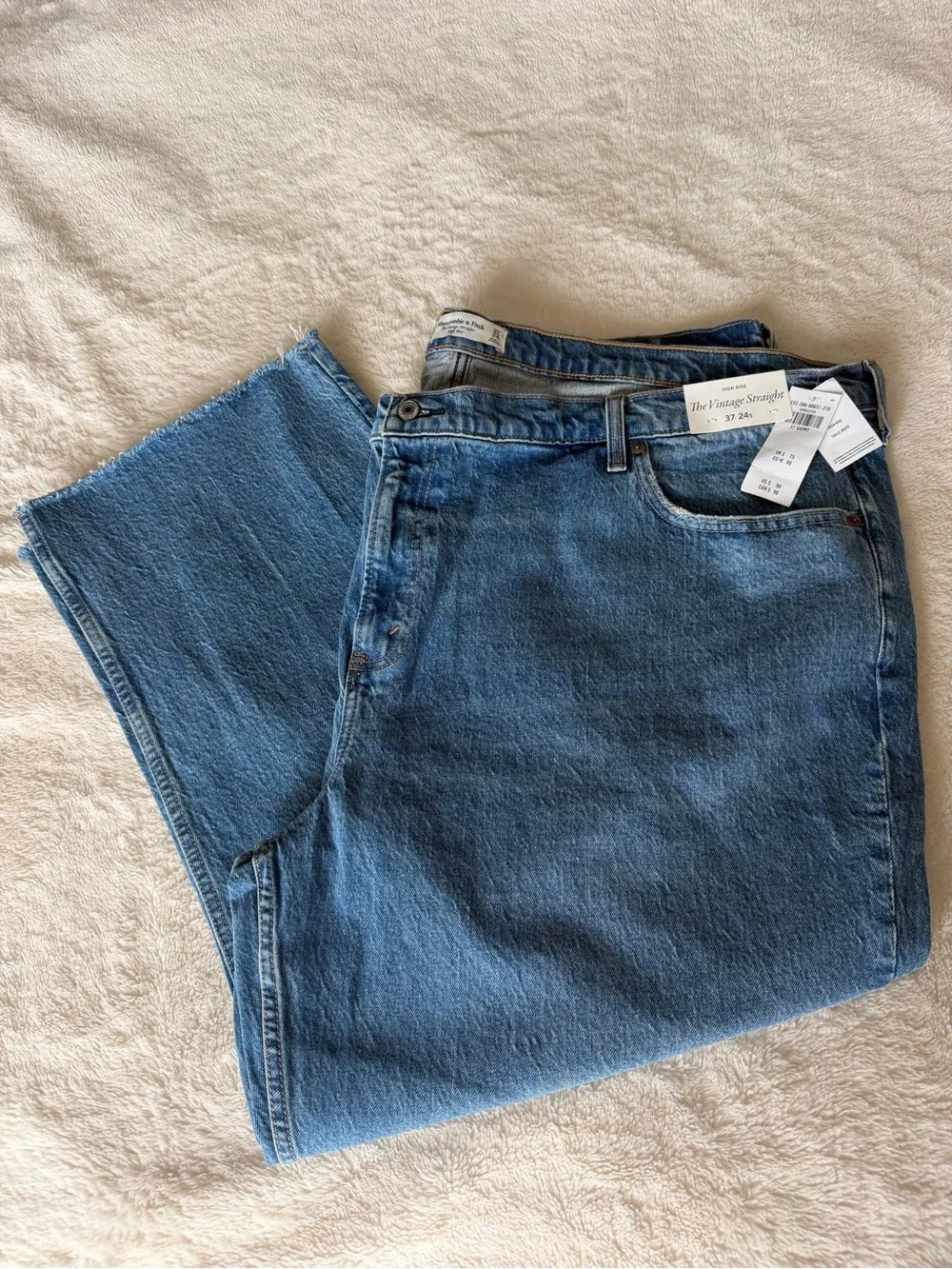 Abercrombie & Fitch Vintage Straight Jeans - Medium Blue